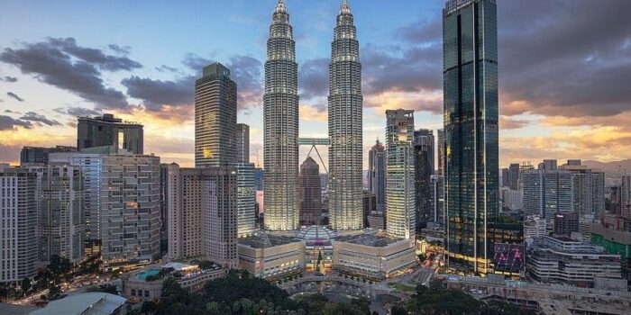 Petronas-Twin-Towers-in-Kuala-Lumpur